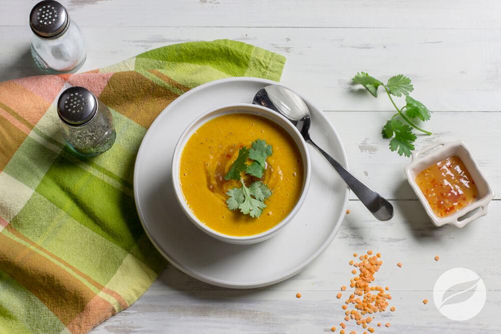 Sweet & Spicy Thai Carrot Soup